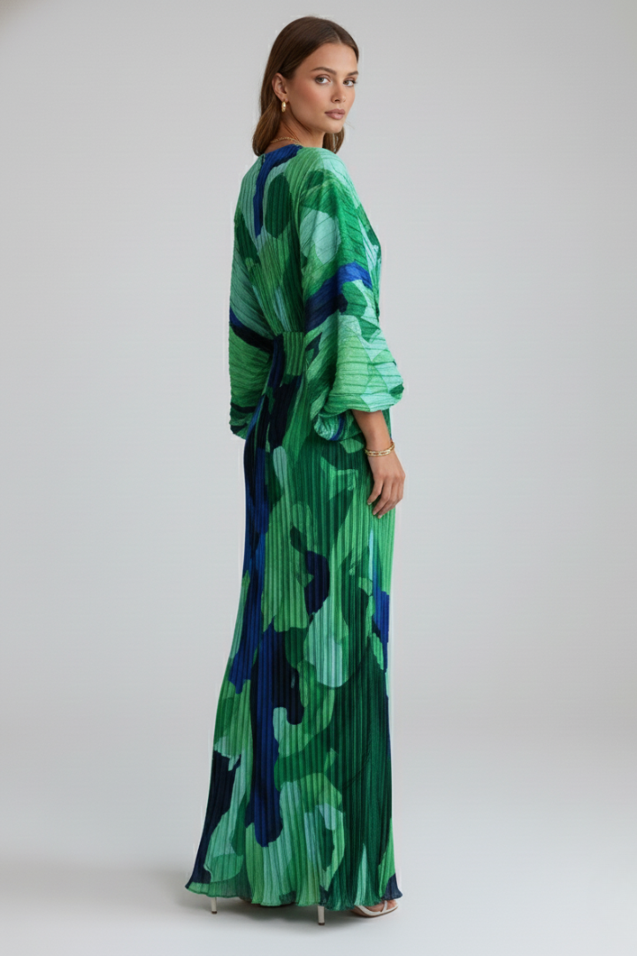 Cordelia

Wait, | Women's V-Neck Long Sleeve Pleated Maxi Dress